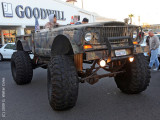 Jeep 1970s Monster PU DD F.jpg
