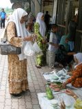 Buying fruit and veg, platform 1, Gua Musang