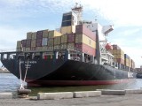 M/V MSC Alexandra manoeuvering to the quay