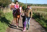 Heather on Millie with Eileen and Tracey