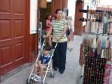 De compras en Calle Comercio en Catacaos