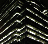 Gratte-ciel CGI la nuit