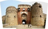 Rahil at Purana Qila Gate (18 Oct 2009)