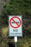 No Adelantar road sign