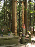 Altars and jizō by the Konjiki-dō