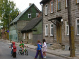 Kids at play in Supilinn