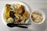 Food at ISU International Night 2006 _DSC0196.jpg