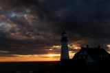 DSC03841.jpg portland head light dawn