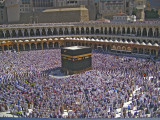 praying round the kaaba.