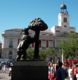 Madrids symbol. The bear & Madrone tree in Puerta del Sol.