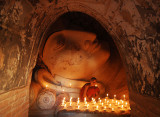 Shinbinthalyaung Reclining Buddha, Bagan (Dec 06)