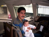 Moises Eduardo en su primer vuelo