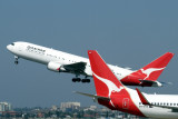 QANTAS AIRCRAFT SYD RF IMG_8214 .jpg