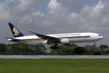 SINGAPORE AIRLINES BOEING 777 200 SIN RF IMG_7907 .jpg