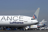 LUFTHANSA AIRBUS A340 RF IMG_0687.jpg