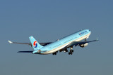 KOREAN AIR AIRBUS A330 300 SYD RF IMG_4424.jpg