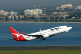 QANTAS BOEING 737 800 SYD RF IMG_9684.jpg