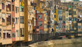 Coloured FACING houses, FACING the river - by endika