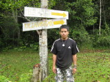 Left is to Kalimatan, straight ahead Bario. We ask this guy to show us the way to this signboard and gave him 20 bucks.