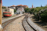 Arrive  la gare de Calvi du petit train qui va de lIle Rousse  Calvi