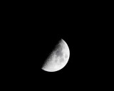 mar 25 07 night half moon -001.jpg