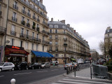 Parisian dont abide by streetlights when crossing.