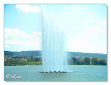Fountain on Lake Zurich.jpg
