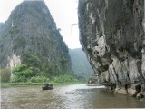8: Tam Coc: A rowboat through caves