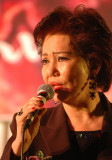 ca si Huyen Chau
