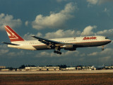 B767-300 OE-LAW