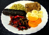 vege morcia sausage, spicy hashbrowns, sauteed mushrooms onions & peppers,multigrain & fruit bread with mountain honey, fruit