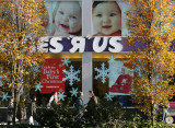 Babies R US - Celebrate Babys First Christmas
