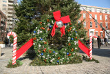 Holiday Wreath at the Arch
