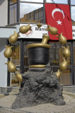 Manisa mesir macunu monument 6000.jpg