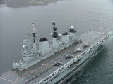 Close encounter -Hedge Hog for Subs- HMS  Illustrious-Bergen 2007