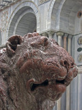 Lion sculpture closeup on the Piazzetta dei Leoncini .. 2701
