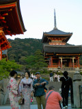 token kimono-at-temple shot