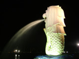 The Merlion at night Singapore.JPG