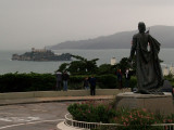 Colón mirando a Alcatraz