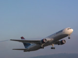 United Airlines B767-300