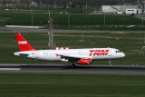 TAM_A320-232_FWWBF