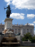 Statue outside the Palace