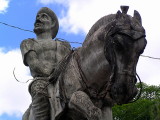 Sabanero statue in Liberia center.JPG