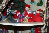 Father Christmas house - small friends