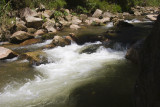 riacho com pedras 1 (small river with rocks 1)