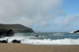 Hoge golven op Clogher Beach