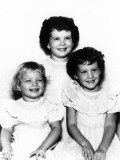 Linda, Barbara and Frances Sanderlin