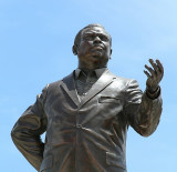 Errol Barrows Statue