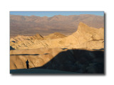 <b>Photographer at Zabriskie Point</b><br><font size=2>Death Valley Natl Park, CA