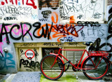 pbase Grafiti June 16 2007 Amsterdam R1010130.jpg